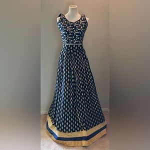 Size 6 Lehenga Choli with Dupatta Navy Blue Saree Traditional